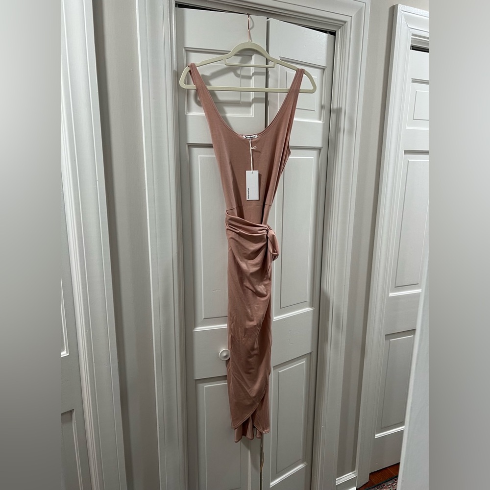 NWT Reformation Kaila Midi Wrap Dress in Blush - Picture 3 of 9
